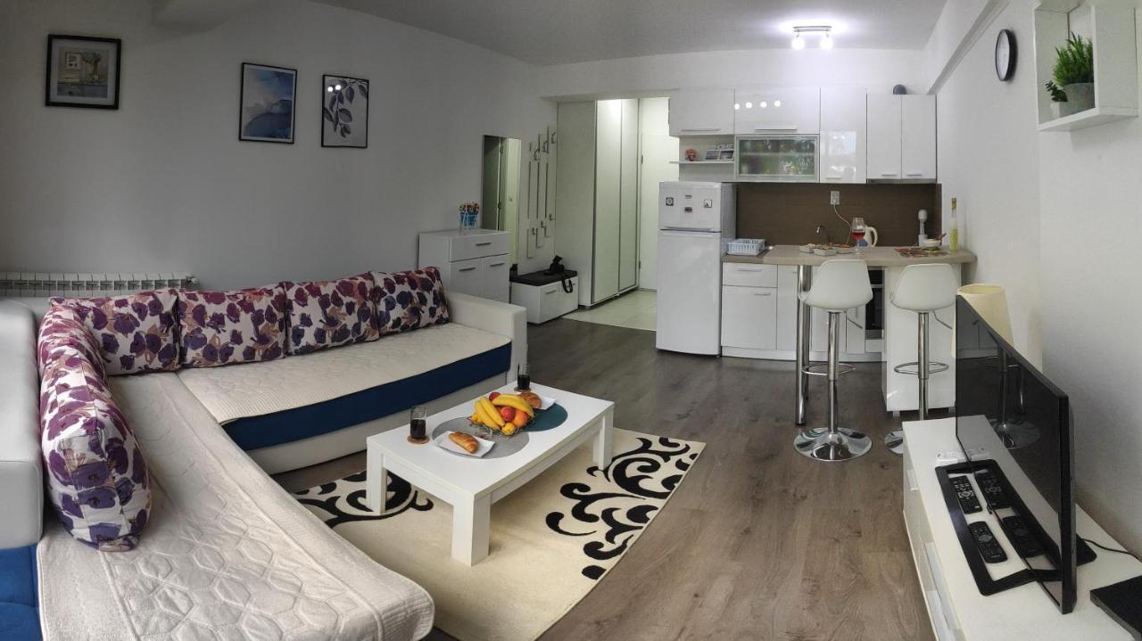 Blue Corner Apartment สโกเปีย ภายนอก รูปภาพ